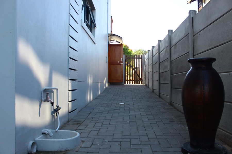 3 Bedroom Property for Sale in Dana Bay Western Cape